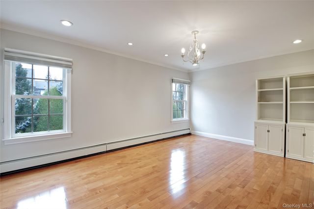 101 Wetherill Road, Garden City, NY 11530