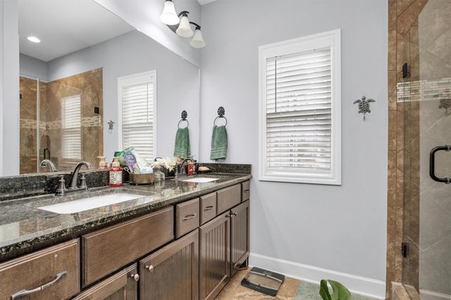 159 E Double Creek, Willis, TX 77378