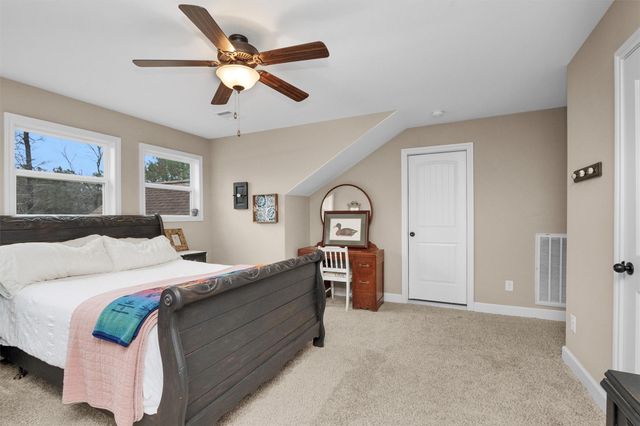 159 E Double Creek, Willis, TX 77378