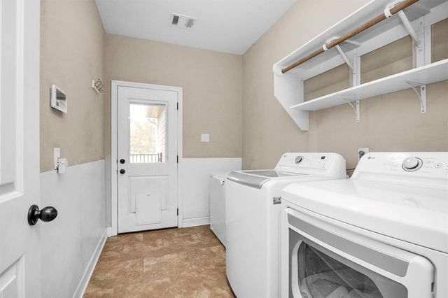 159 E Double Creek, Willis, TX 77378