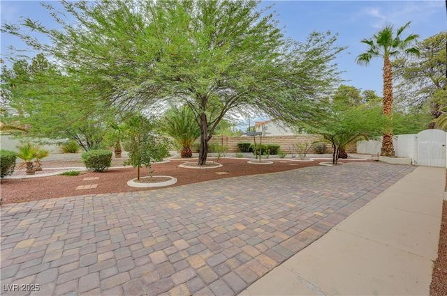 7165 Coley Avenue, Las Vegas, NV 89117