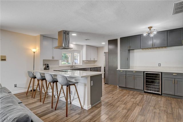 7165 Coley Avenue, Las Vegas, NV 89117