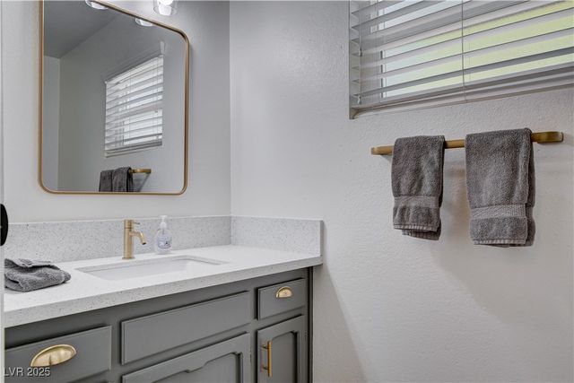 7165 Coley Avenue, Las Vegas, NV 89117