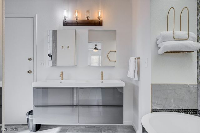 7165 Coley Avenue, Las Vegas, NV 89117