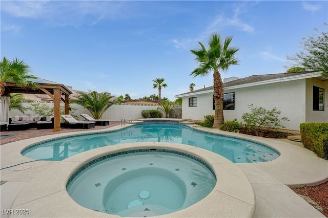 7165 Coley Avenue, Las Vegas, NV 89117