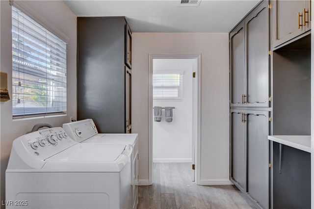 7165 Coley Avenue, Las Vegas, NV 89117