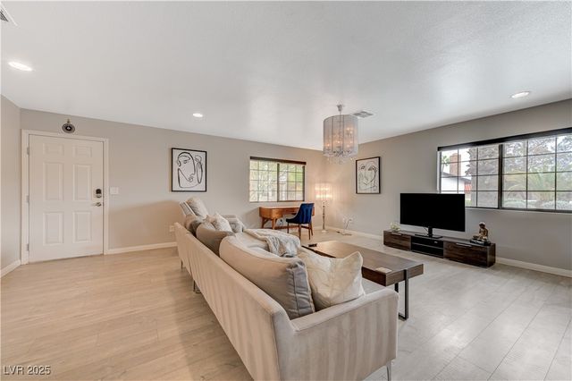 7165 Coley Avenue, Las Vegas, NV 89117