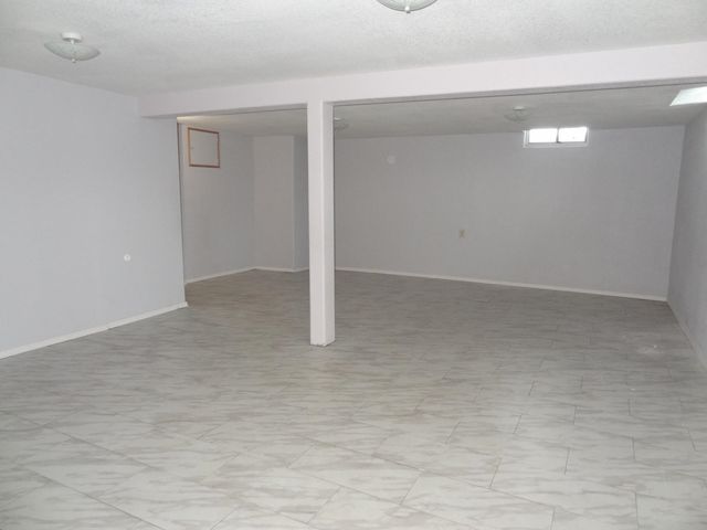1105 S Laurel, Wichita, KS 67207