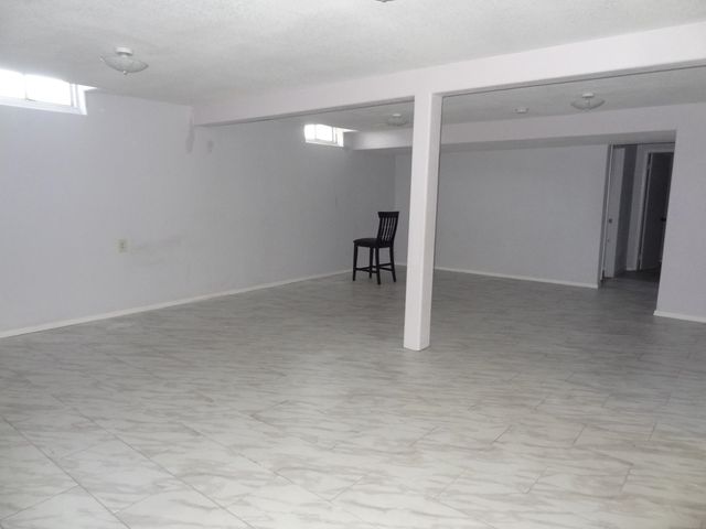 1105 S Laurel, Wichita, KS 67207