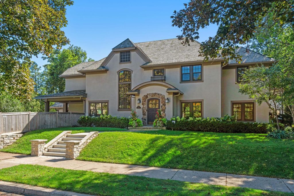 4601 E Lake Harriet Parkway, Minneapolis, MN 55419