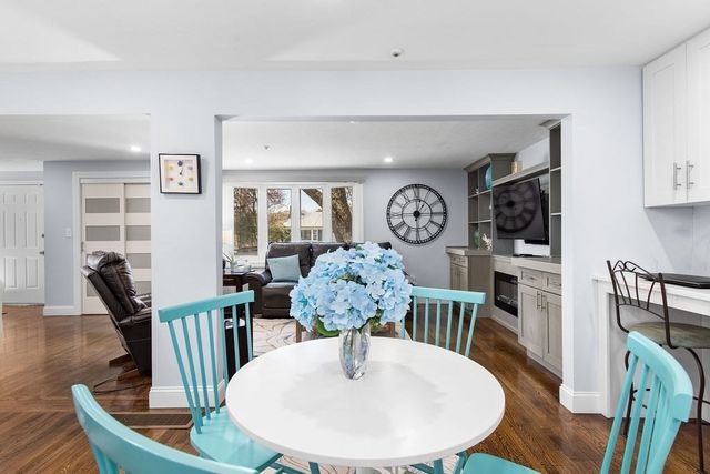 71 Pond Ln, Randolph, MA 02368