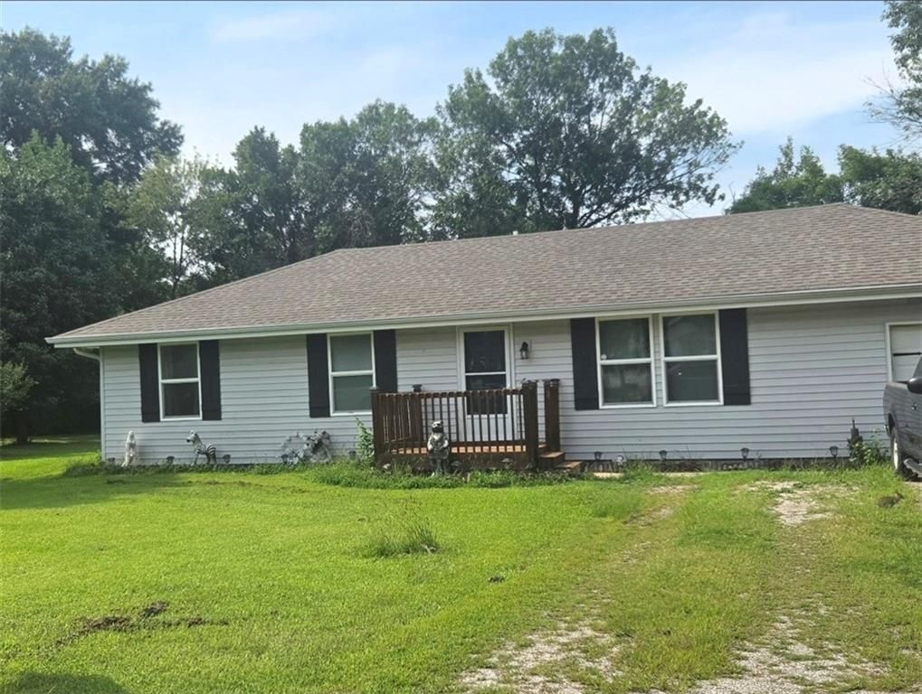 310 Renee Lane, Garden City, MO 64747