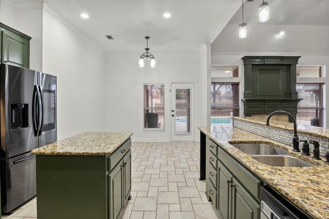 364 Preakness Place Road, Van Alstyne, TX 75495