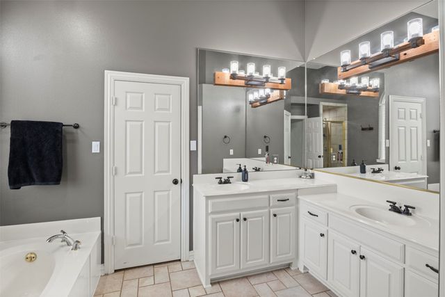 364 Preakness Place Road, Van Alstyne, TX 75495