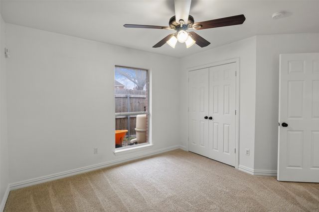 364 Preakness Place Road, Van Alstyne, TX 75495