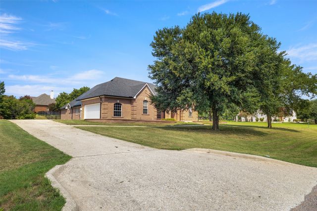 364 Preakness Place Road, Van Alstyne, TX 75495