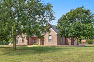 364 Preakness Place Road, Van Alstyne, TX 75495