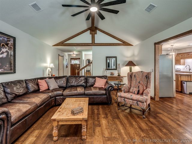 4200 Rustic Road, Sand Springs, OK 74063