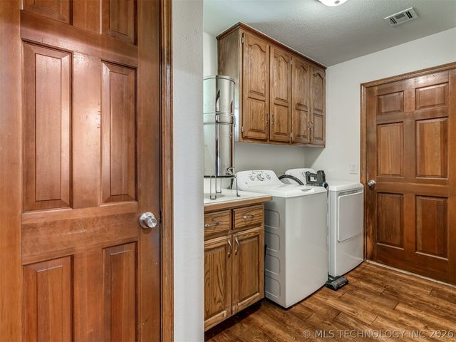 4200 Rustic Road, Sand Springs, OK 74063
