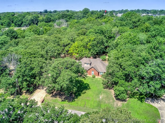 4200 Rustic Road, Sand Springs, OK 74063
