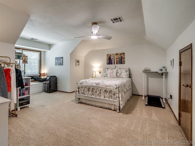 4200 Rustic Road, Sand Springs, OK 74063