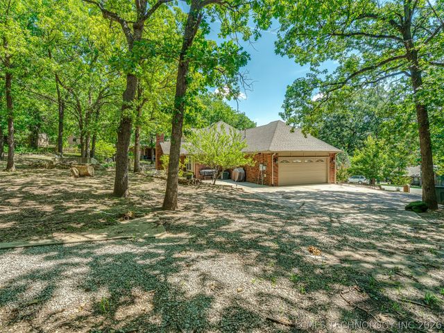 4200 Rustic Road, Sand Springs, OK 74063