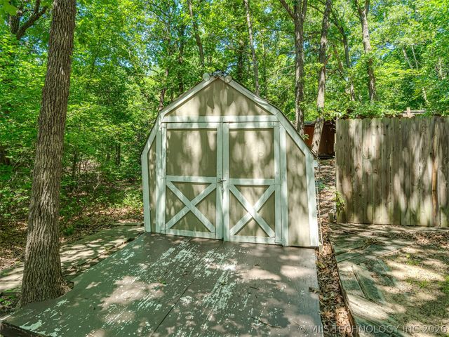 4200 Rustic Road, Sand Springs, OK 74063