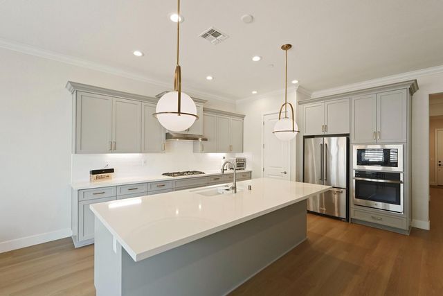 2945 Coronado Dr, Lodi, CA 95242