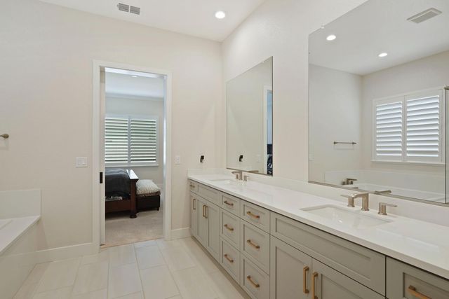 2945 Coronado Dr, Lodi, CA 95242