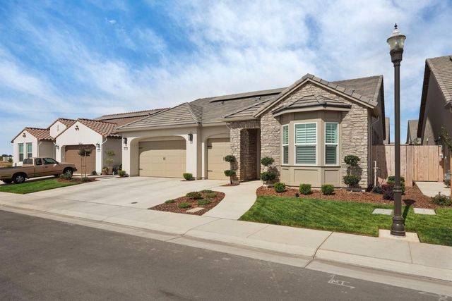 2945 Coronado Dr, Lodi, CA 95242