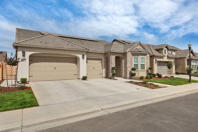 2945 Coronado Dr, Lodi, CA 95242