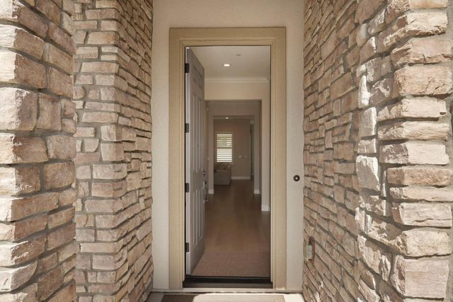 2945 Coronado Dr, Lodi, CA 95242