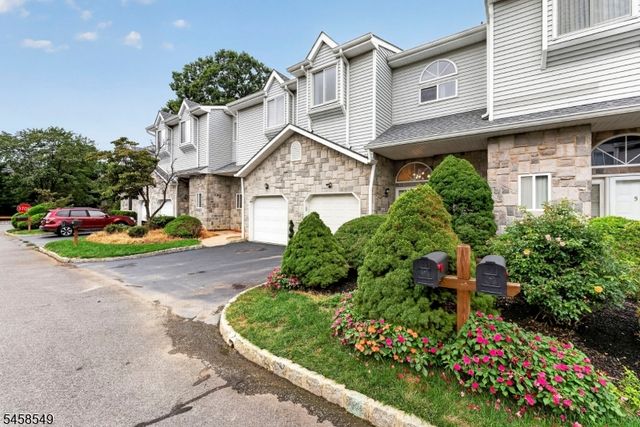 4 Lee Lee Ln, Old Bridge Twp., NJ 08879
