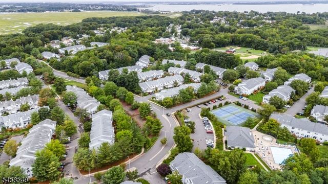 4 Lee Lee Ln, Old Bridge Twp., NJ 08879