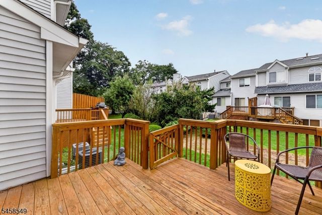 4 Lee Lee Ln, Old Bridge Twp., NJ 08879