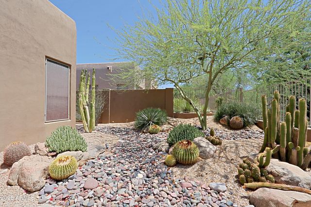 9573 E CHUCKWAGON Lane, Scottsdale, AZ 85262