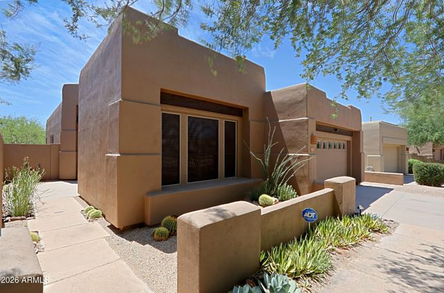 9573 E CHUCKWAGON Lane, Scottsdale, AZ 85262