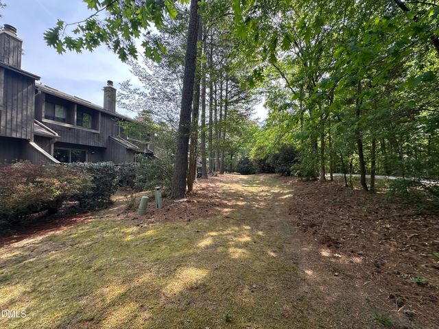 73 Fernwood Lane, Chapel Hill, NC 27516