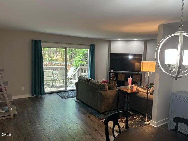 73 Fernwood Lane, Chapel Hill, NC 27516