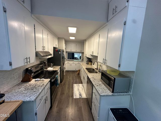 73 Fernwood Lane, Chapel Hill, NC 27516