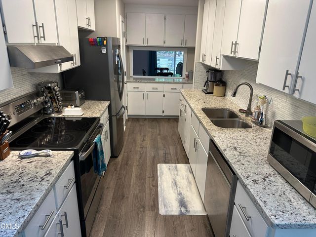 73 Fernwood Lane, Chapel Hill, NC 27516