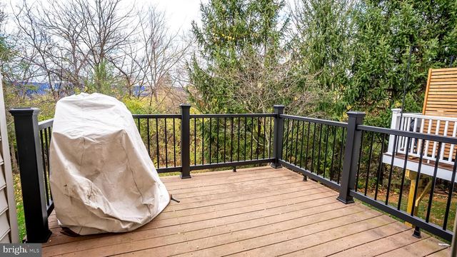 108 BAREFIELD LN, Conshohocken, PA 19428