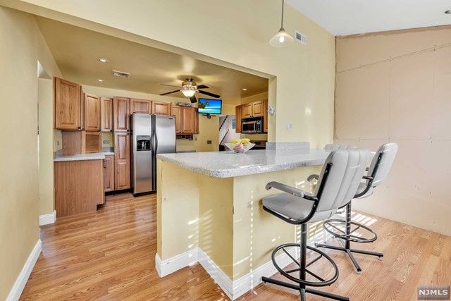 4-12 28th Street, Fair Lawn, NJ 07410