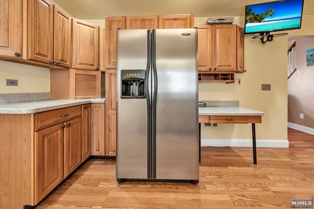 4-12 28th Street, Fair Lawn, NJ 07410