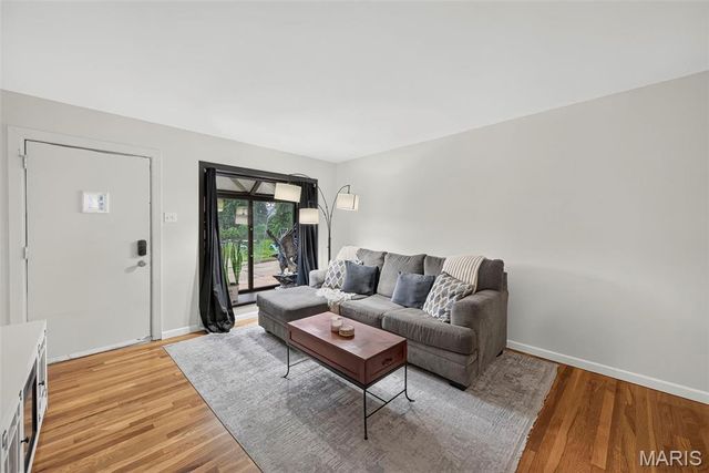 347 Lillian Avenue, St Louis, MO 63122