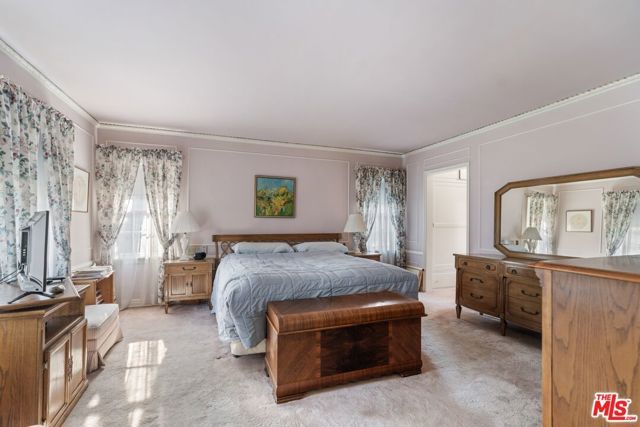 3920 Longridge Avenue, Sherman Oaks, CA 91423