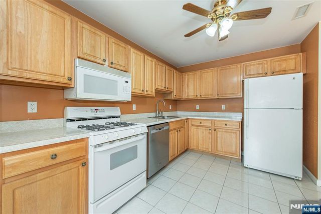 38 Chanda Court D038, Clifton, NJ 07012