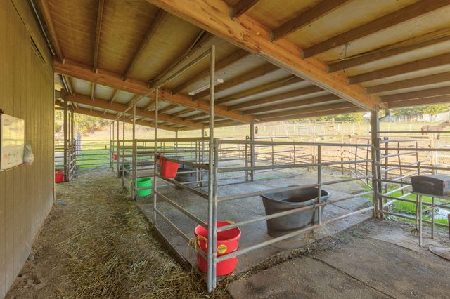 3990 Jerome Prairie Road, Grants Pass, OR 97527