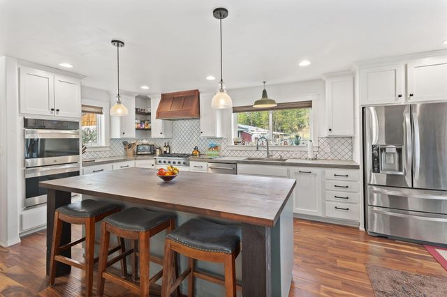 3990 Jerome Prairie Road, Grants Pass, OR 97527