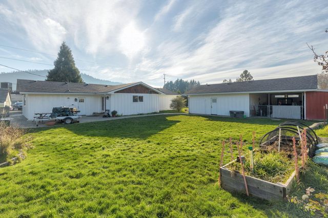 3990 Jerome Prairie Road, Grants Pass, OR 97527